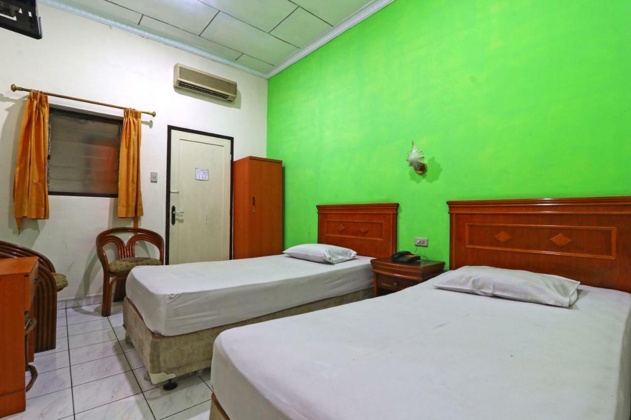 Hotel Sumatera Medan Bagian luar foto